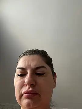 Snapshot of evaxxxcurvyxxx chatting on 06/30/26, 08:03 evaxxxcurvyxxx online show from 06/30/26, 08:03