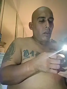 Snapshot of mikey2840 chatting on 06/24/26, 12:26 mikey2840 online show from 06/24/26, 12:26