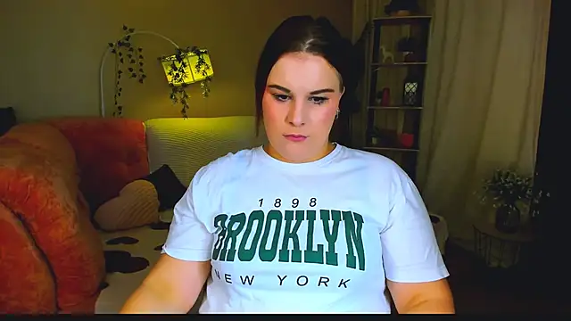 OliviaTwens online show from 06/03/26, 03:07