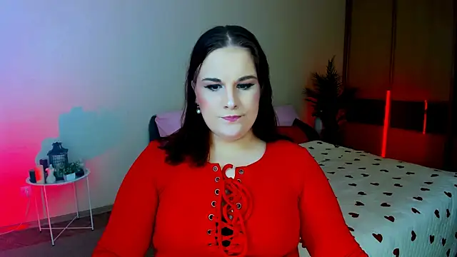 OliviaTwens online show from 06/16/26, 10:26