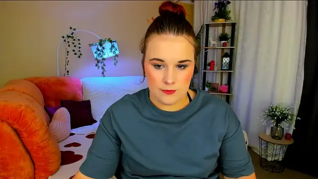 OliviaTwens online show from 06/05/26, 03:11
