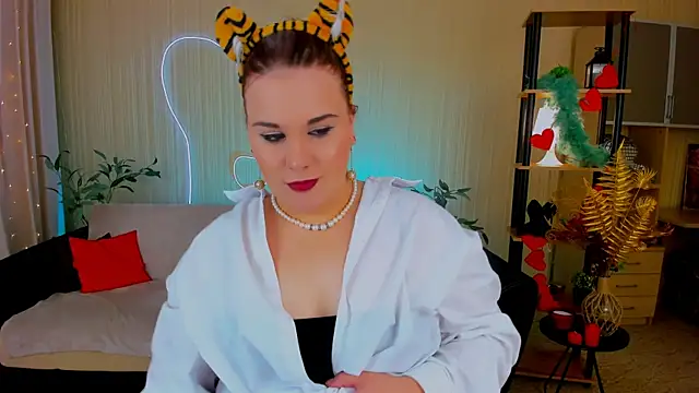 OliviaTwens online show from 07/16/26, 04:09