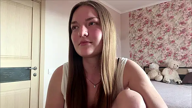 Snapshot of lizzzanatooo chatting on 06/14/26, 03:46 lizzzanatooo online show from 06/14/26, 03:46