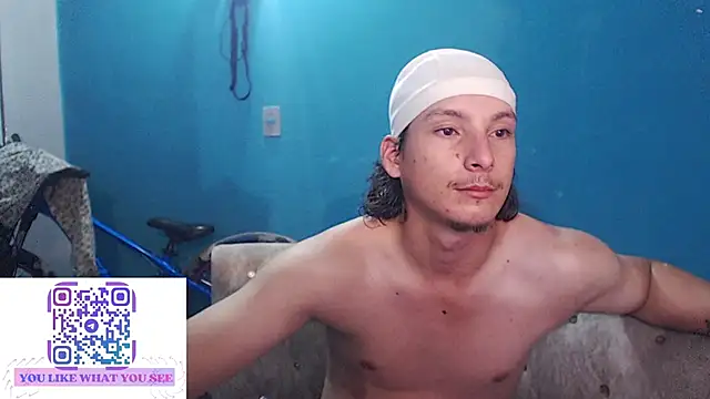 Snapshot of MrKingsaintx chatting on 06/28/26, 01:34 MrKingsaintx online show from 06/28/26, 01:34