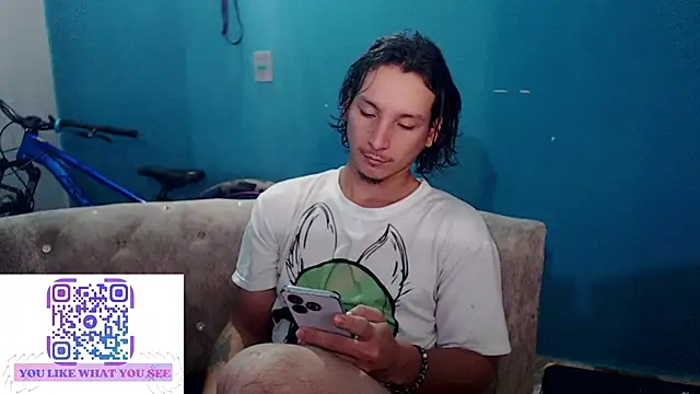 Snapshot of MrKingsaintx chatting on 06/27/26, 11:05 MrKingsaintx online show from 06/27/26, 11:05