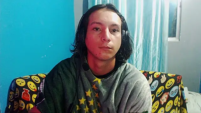 Snapshot of MrKingsaintx chatting on 07/20/26, 10:22 MrKingsaintx online show from 07/20/26, 10:22
