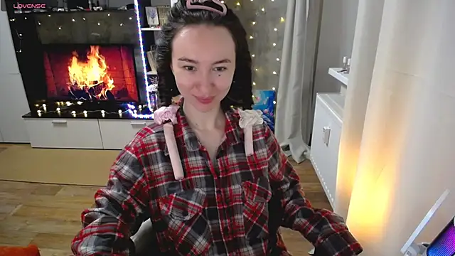Maryana Ro online show from 05/04/26, 08:55