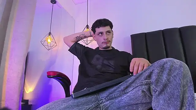 Alexlux1 online show from 05/27/26, 07:54