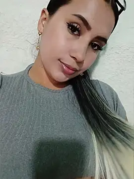 Snapshot of shantall_cute chatting on 07/15/26, 04:52 shantall cute online show from 07/15/26, 04:52