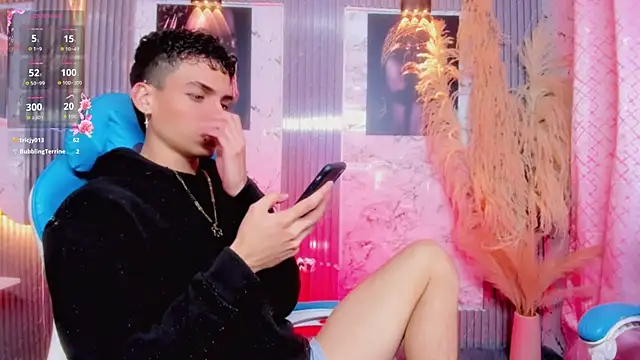 latino boyy  online show from 06/07/26, 02:00