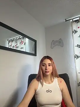 Sophia LuxxX online show from 07/01/26, 03:12
