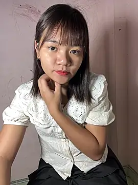 Snapshot of Ari_baby9 chatting on 07/05/26, 10:38 Ari baby9 online show from 07/05/26, 10:38