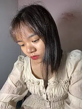 Snapshot of Ari_baby9 chatting on 06/20/26, 10:48 Ari baby9 online show from 06/20/26, 10:48