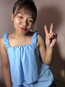 Snapshot of Ari_baby9 chatting on 07/04/26, 02:43 Ari baby9 online show from 07/04/26, 02:43
