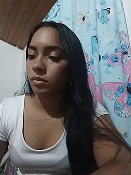 xcleila online show from 07/11/26, 04:46