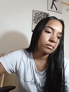 xcleila online show from 06/20/26, 02:00