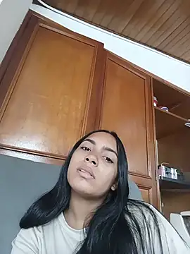 xcleila online show from 06/01/26, 04:39