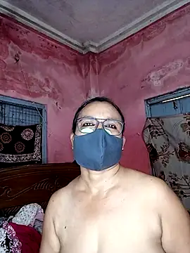 Snapshot of MoonLusty chatting on 06/18/26, 05:39 MoonLusty online show from 06/18/26, 05:39