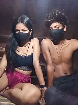 Model 816 online show from 05/30/26, 03:02