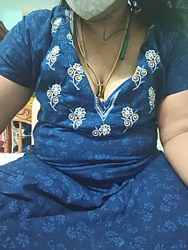 Tamil-kaviya98 online show from 06/18/26, 08:57