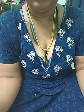Tamil-kaviya98 online show from 06/30/26, 07:41
