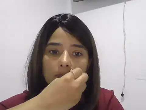 Snapshot of micaelamoreno18 chatting on 07/18/26, 06:05 micaelamoreno18 online show from 07/18/26, 06:05