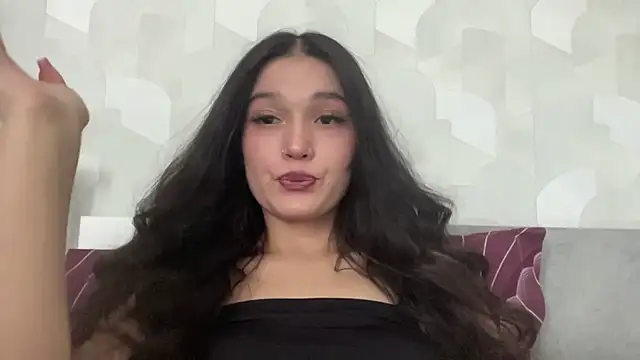 LisetteParajon online show from 06/23/26, 05:05