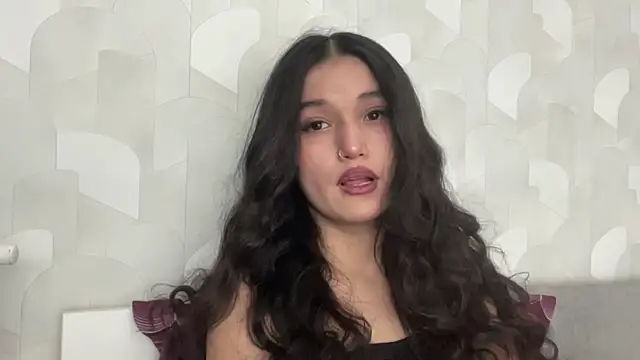 LisetteParajon online show from 07/08/26, 05:08