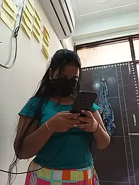 Snapshot of Riya_hot8 chatting on 07/15/26, 07:48 Riya hot8 online show from 07/15/26, 07:48