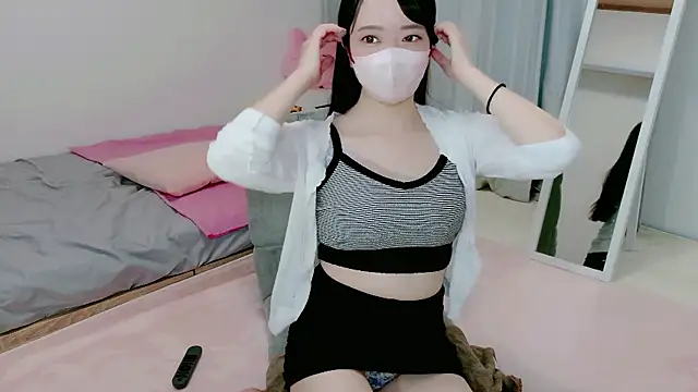 Snapshot of Hikari__o00 chatting on 07/07/26, 10:13 Hikari o00 online show from 07/07/26, 10:13