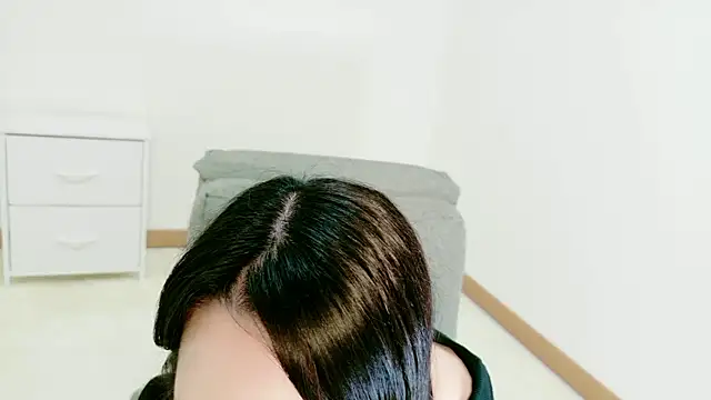 Hikari  o00 online show from 06/01/26, 02:34