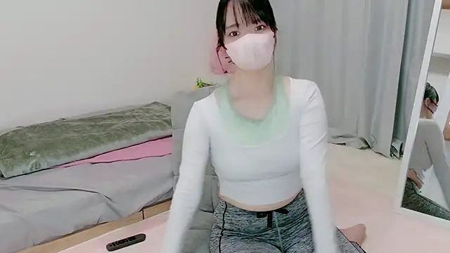 Snapshot of Hikari__o00 chatting on 07/01/26, 11:05 Hikari o00 online show from 07/01/26, 11:05