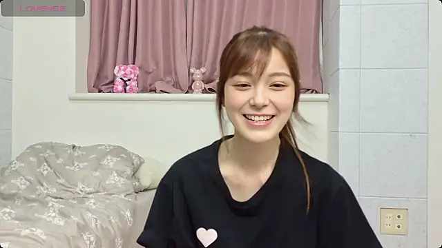 Snapshot of -Ria1022- chatting on 07/18/26, 03:31 -Ria1022- online show from 07/18/26, 03:31