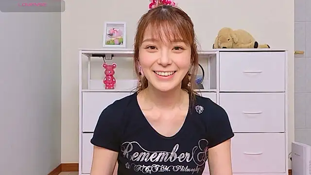 Snapshot of -Ria1022- chatting on 06/17/26, 03:33 -Ria1022- online show from 06/17/26, 03:33