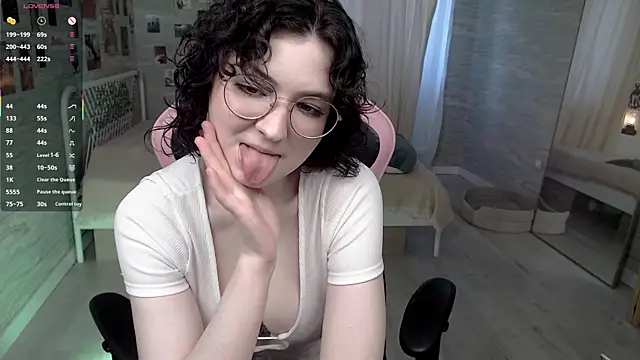 Snapshot of JackieApplePie chatting on 07/09/26, 07:53 JackieApplePie online show from 07/09/26, 07:53