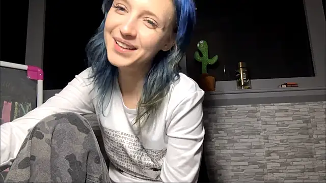 Snapshot of AntoinetteCrispell chatting on 06/01/26, 07:57 AntoinetteCrispell online show from 06/01/26, 07:57