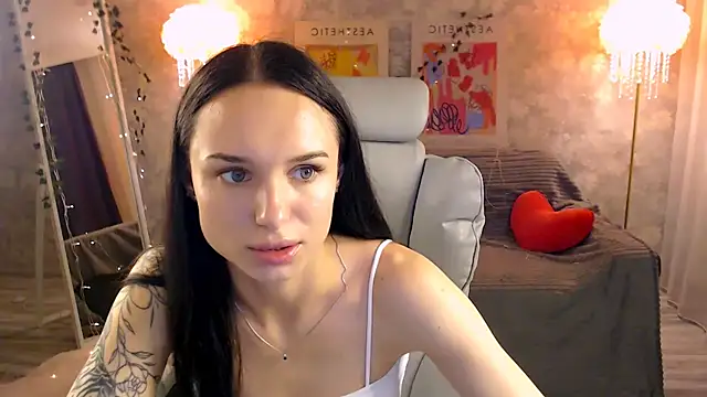 Snapshot of NicoleMerz chatting on 06/21/26, 04:57 NicoleMerz online show from 06/21/26, 04:57