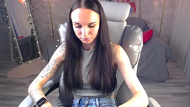 Snapshot of NicoleMerz chatting on 06/03/26, 02:33 NicoleMerz online show from 06/03/26, 02:33