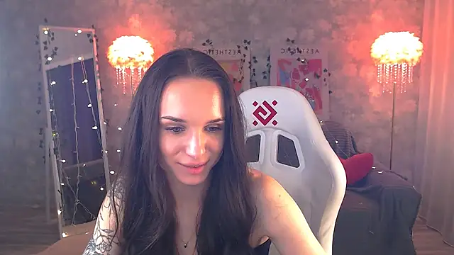 Snapshot of NicoleMerz chatting on 06/11/26, 04:04 NicoleMerz online show from 06/11/26, 04:04