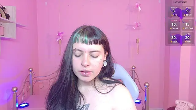 Snapshot of _sofia_smth_xx chatting on 06/18/26, 01:16 sofia smth xx online show from 06/18/26, 01:16