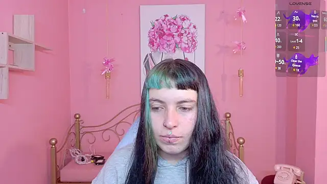 Snapshot of _sofia_smth_xx chatting on 06/14/26, 12:28 sofia smth xx online show from 06/14/26, 12:28