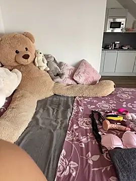 MimiLliiyy online show from 07/13/26, 04:06