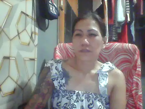 Snapshot of pinayheartaker chatting on 06/05/26, 12:00 pinayheartaker online show from 06/05/26, 12:00