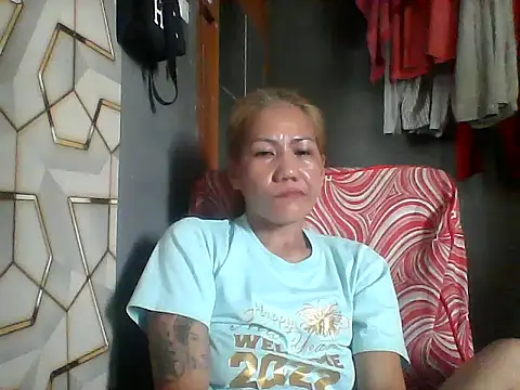 Snapshot of pinayheartaker chatting on 07/14/26, 02:05 pinayheartaker online show from 07/14/26, 02:05