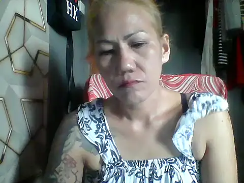 Snapshot of pinayheartaker chatting on 06/25/26, 01:36 pinayheartaker online show from 06/25/26, 01:36