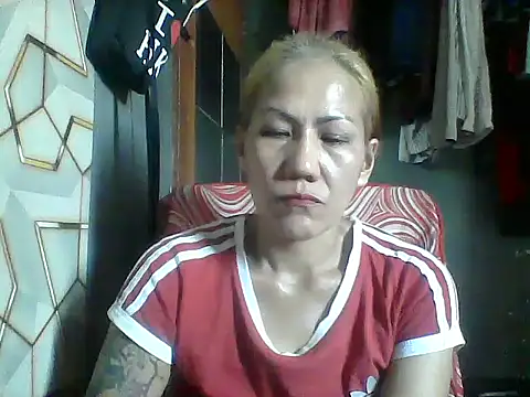 Snapshot of pinayheartaker chatting on 07/07/26, 06:58 pinayheartaker online show from 07/07/26, 06:58