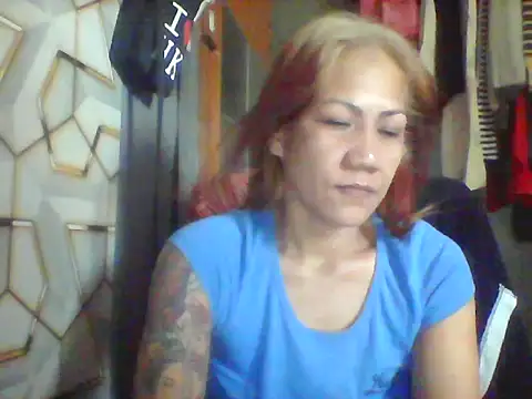 Snapshot of pinayheartaker chatting on 06/18/26, 01:59 pinayheartaker online show from 06/18/26, 01:59