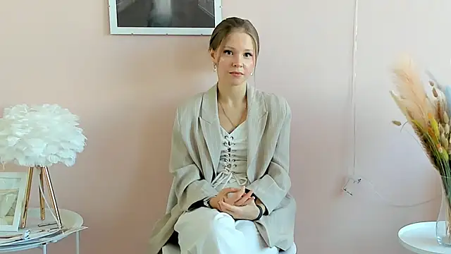 CristiRedpath online show from 05/31/26, 07:47