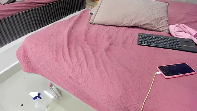 Cristal quintero online show from 07/14/26, 02:05