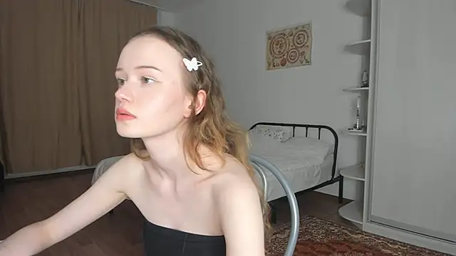 Snapshot of babymolly2 chatting on 06/20/26, 08:58 babymolly2 online show from 06/20/26, 08:58